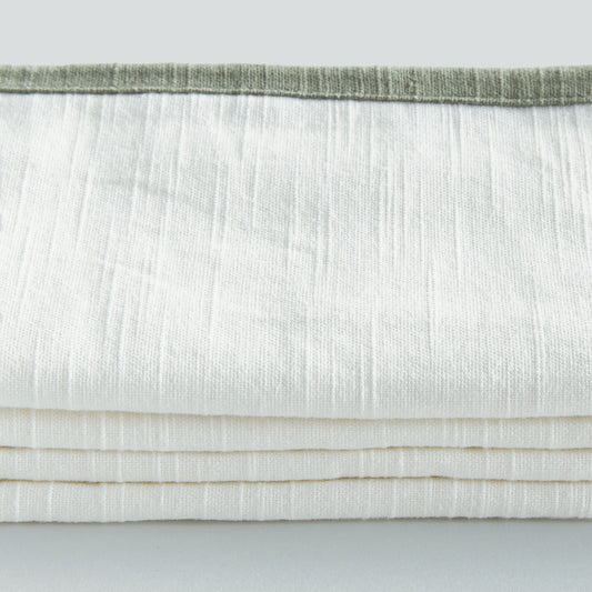 White with sage green border cotton dinner napkins (set of 4) - stylish home accent (Image2).
