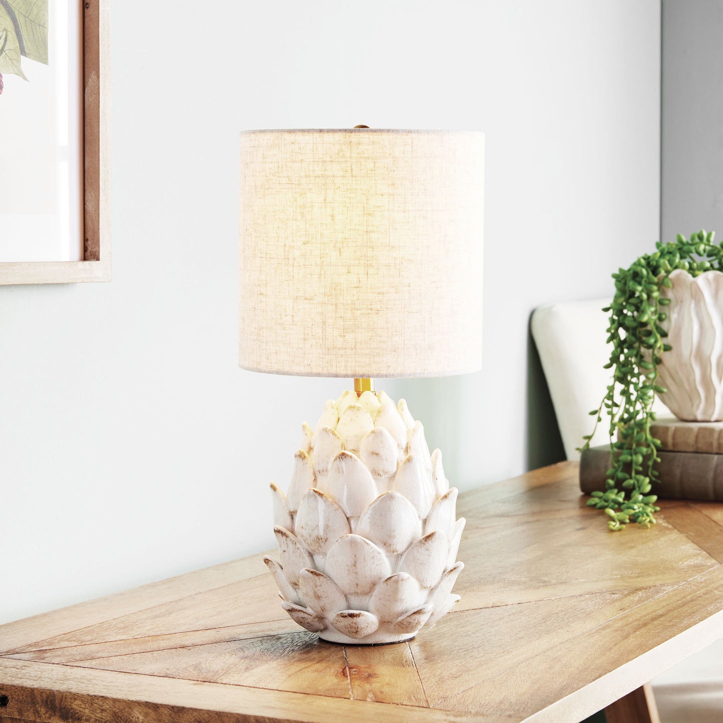 Antique white artichoke ceramic lamp - stylish home accent (Image3).