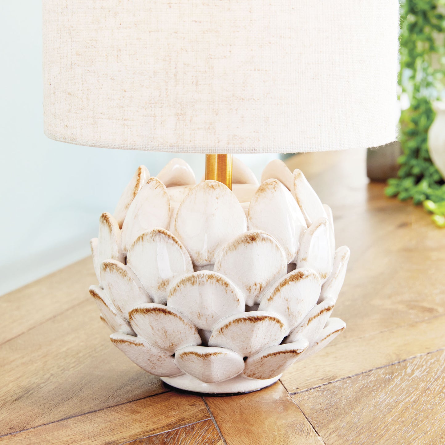 Antique white artichoke ceramic mini lamp - stylish home accent (Image3).