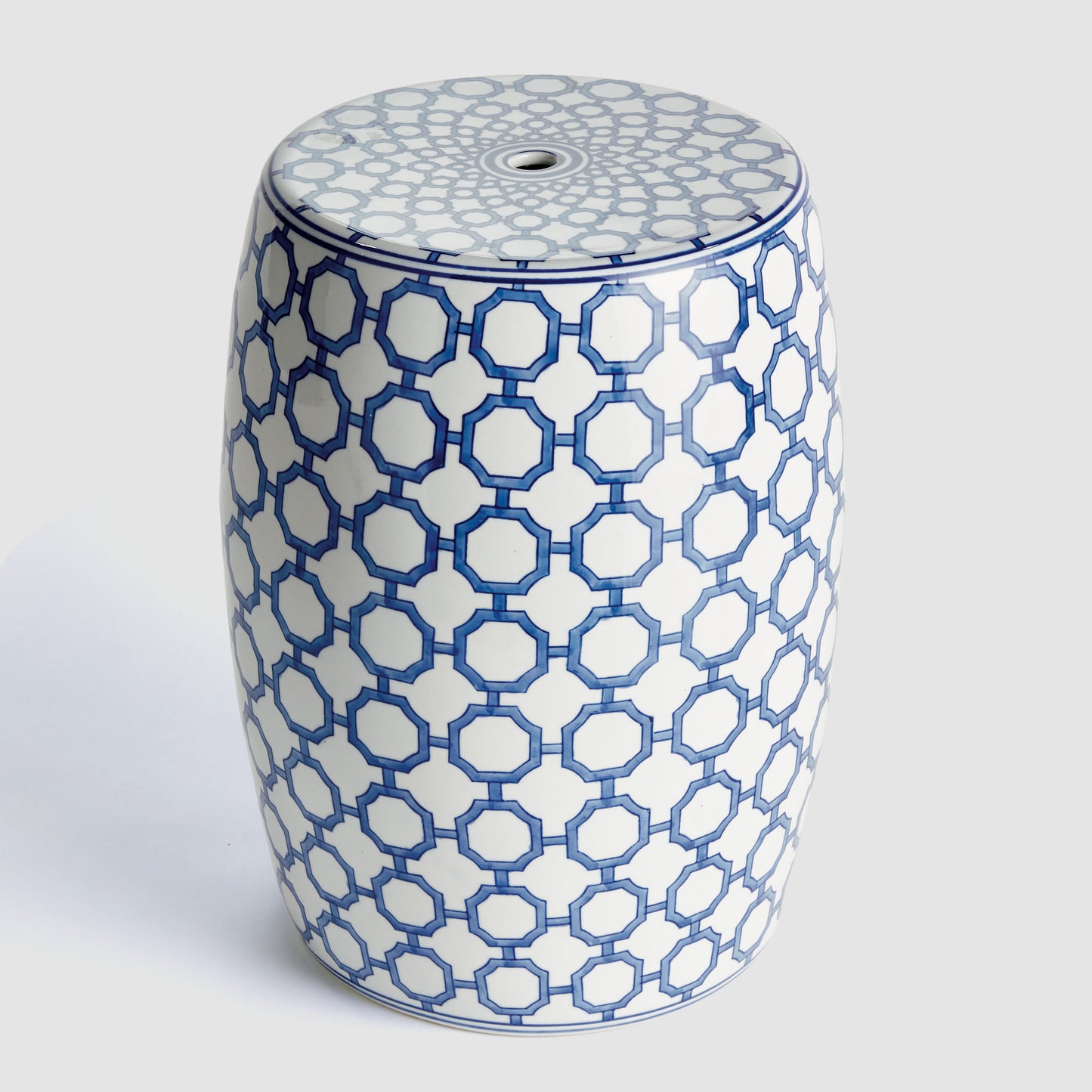 Blue and white chinoiserie ceramic stool - stylish home accent (Image4).