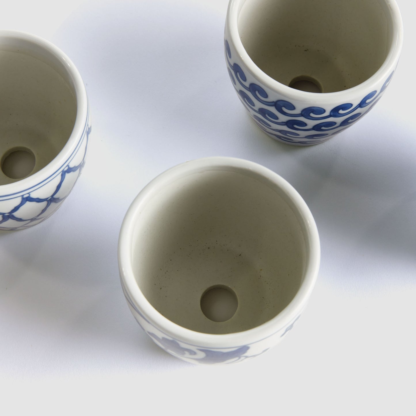 Blue and white porcelain mini flower pots (set of 6) - stylish home accent (Image2).