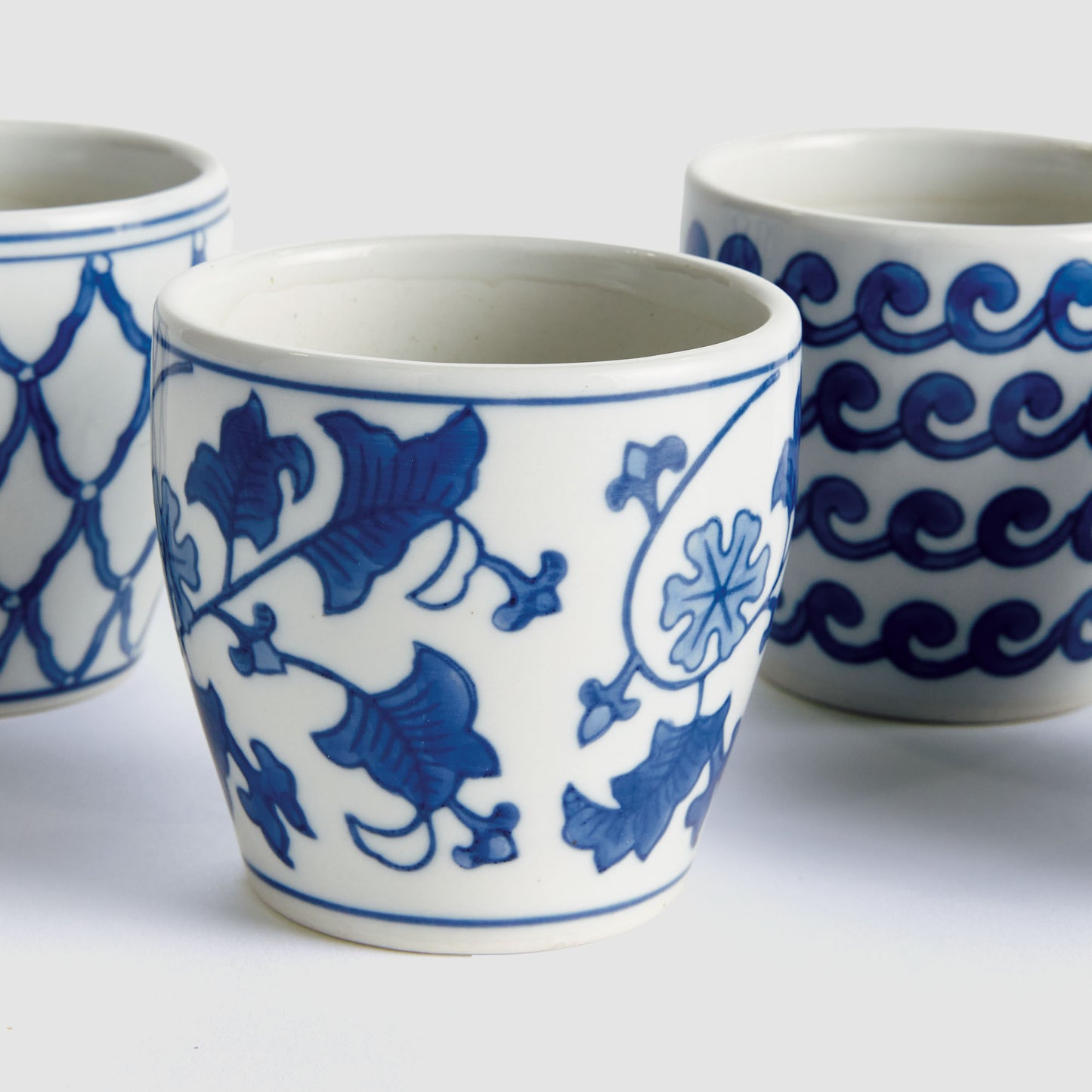 Blue and white porcelain mini flower pots (set of 6) - stylish home accent (Image4).