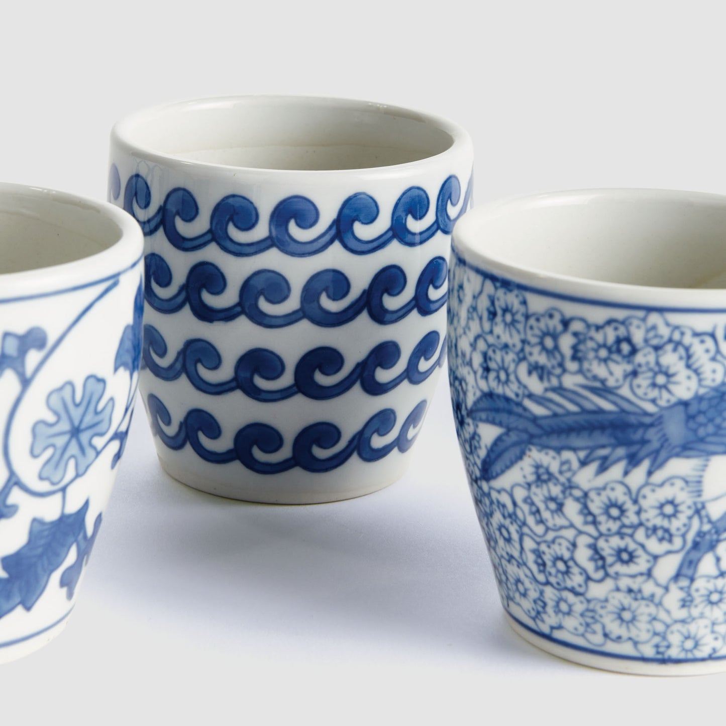 Blue and white porcelain mini flower pots (set of 6) - stylish home accent (Image5).