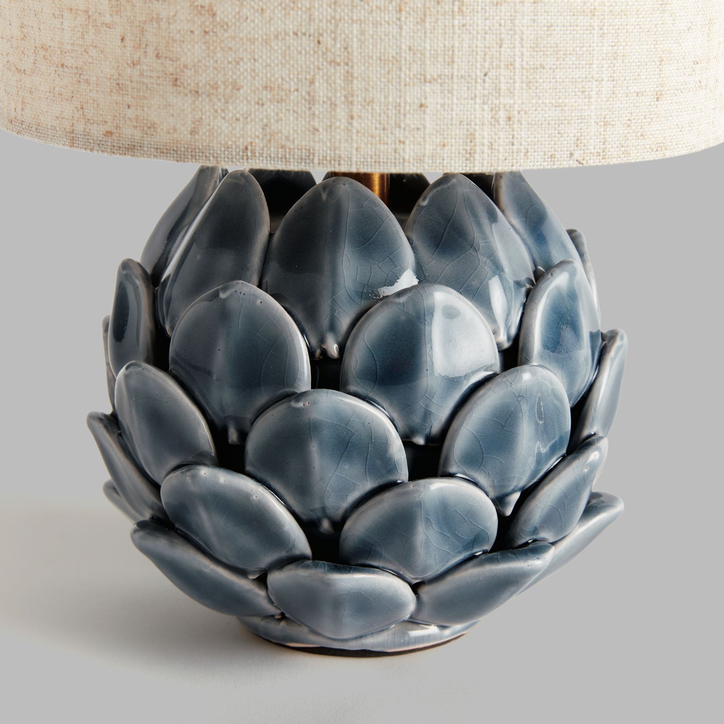 Blue artichoke mini lamp - stylish home accent (Image6).