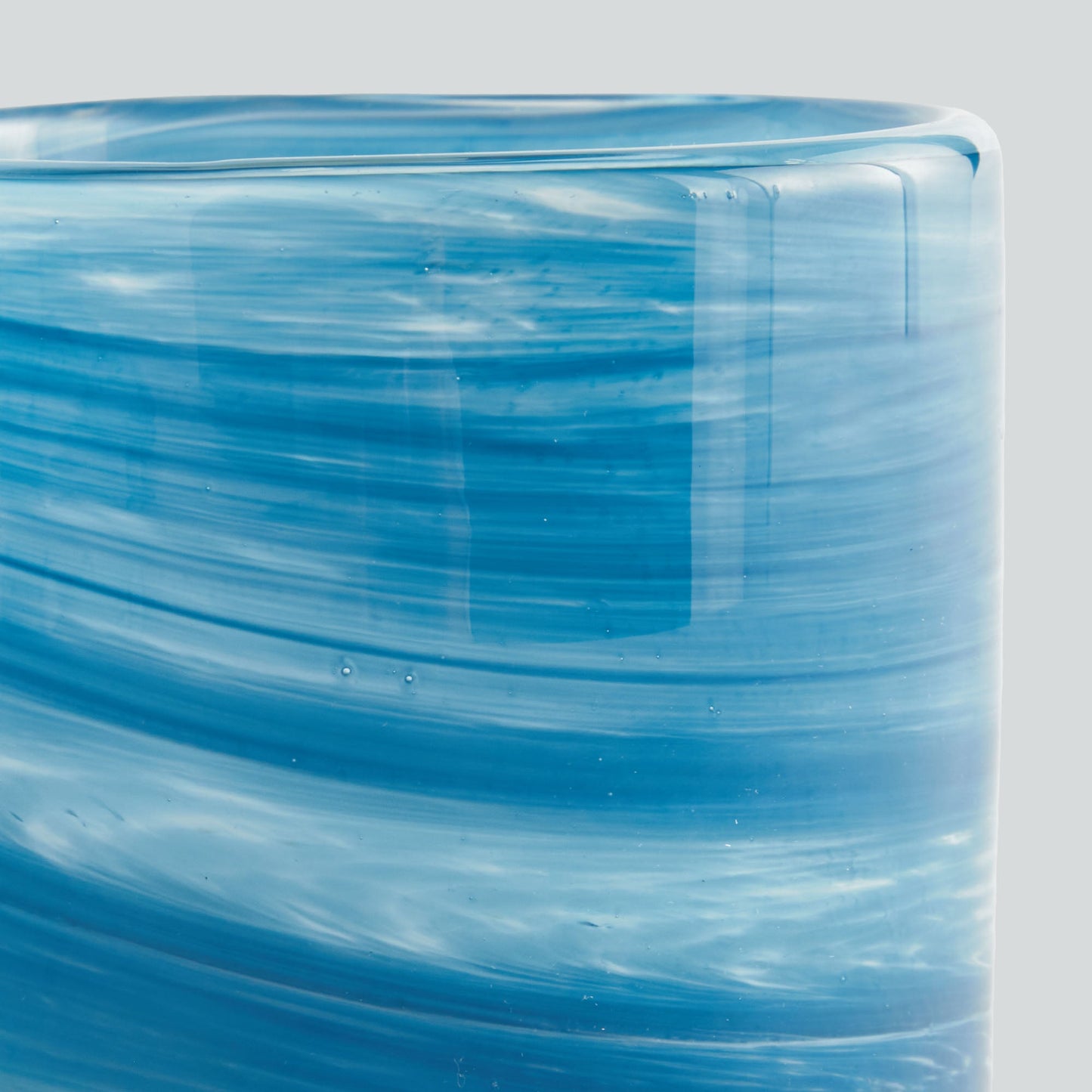 Blue coastal style glass hurricane candle holder - stylish home accent (Image4).