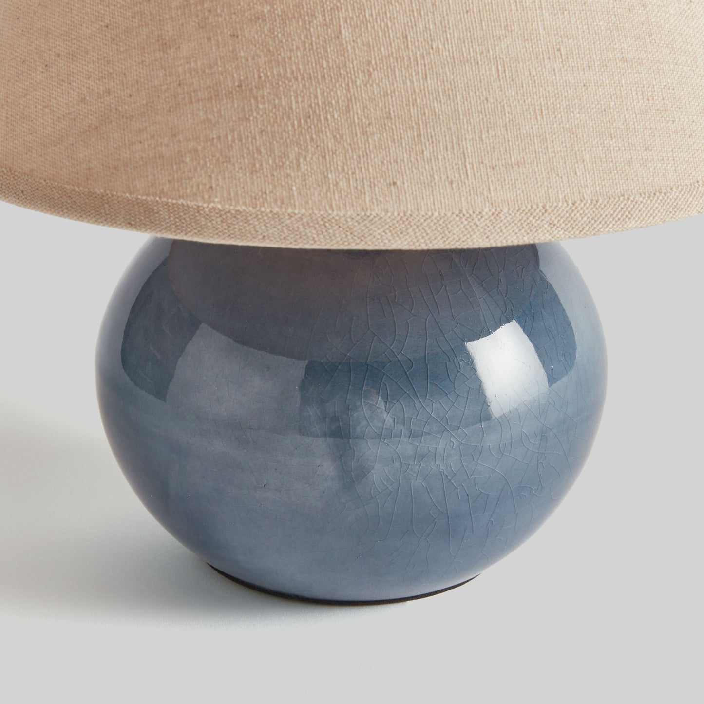 Blue crackle glaze mini lamp - stylish home accent (Image5).