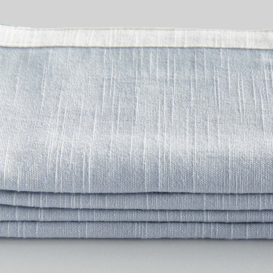 Blue with white border cotton dinner napkins (set of 4) - stylish home accent (Image2).