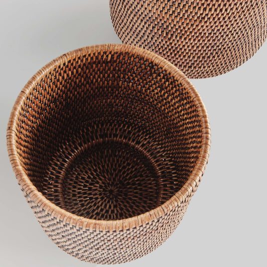 Brown rattan cachepots (set of 2) - stylish home accent (Image2).
