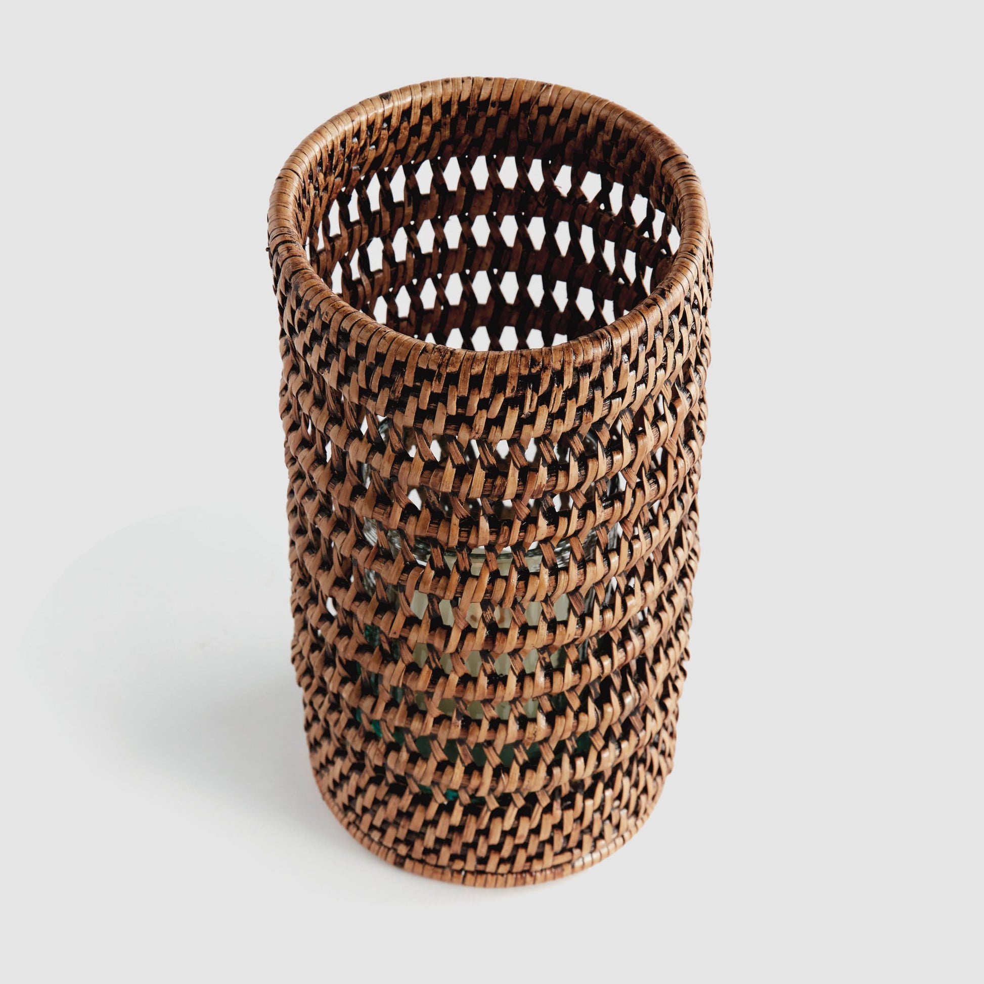 Brown rattan hurricane candle holder - stylish home accent (Image5).