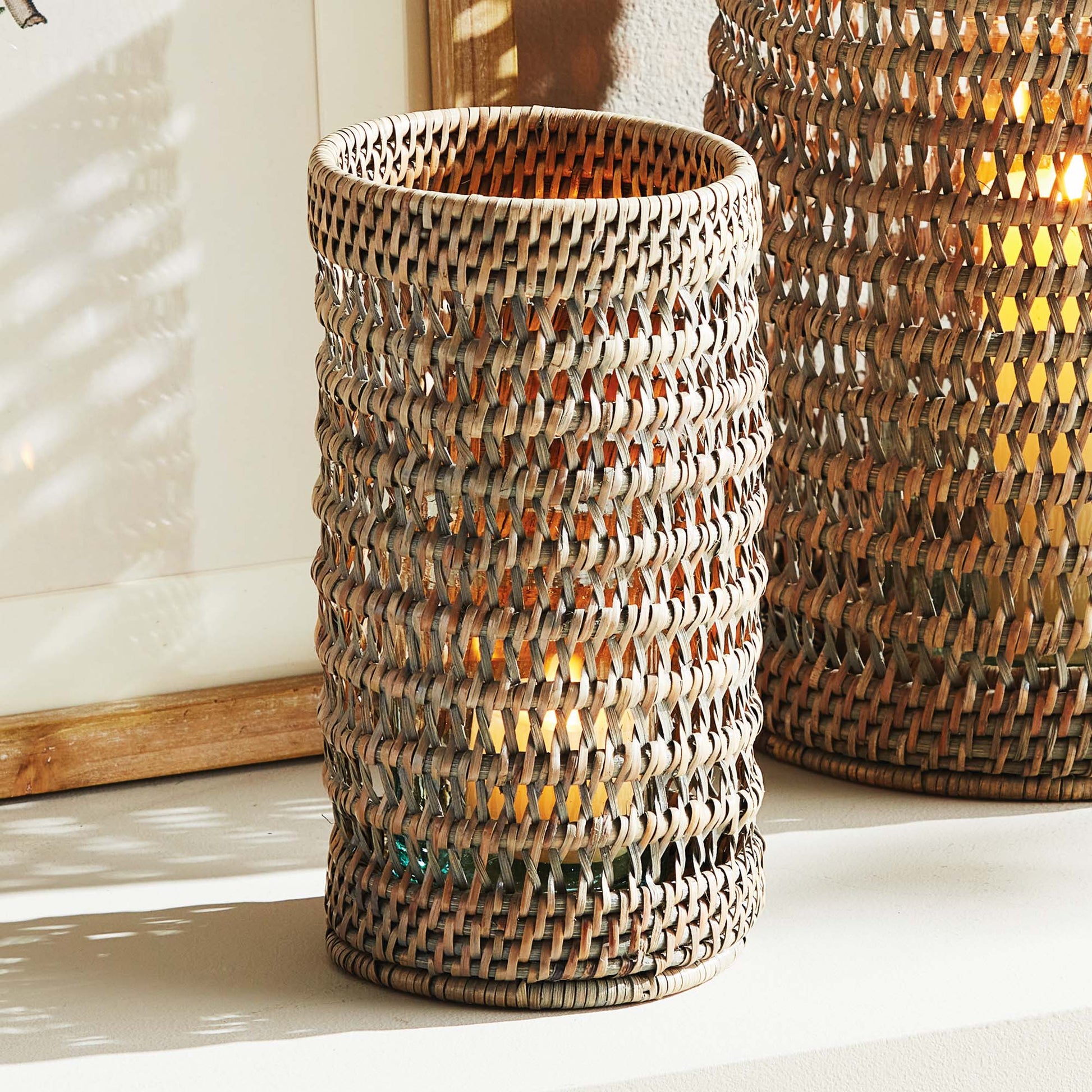 Brown rattan hurricane candle holder - stylish home accent (Image6).