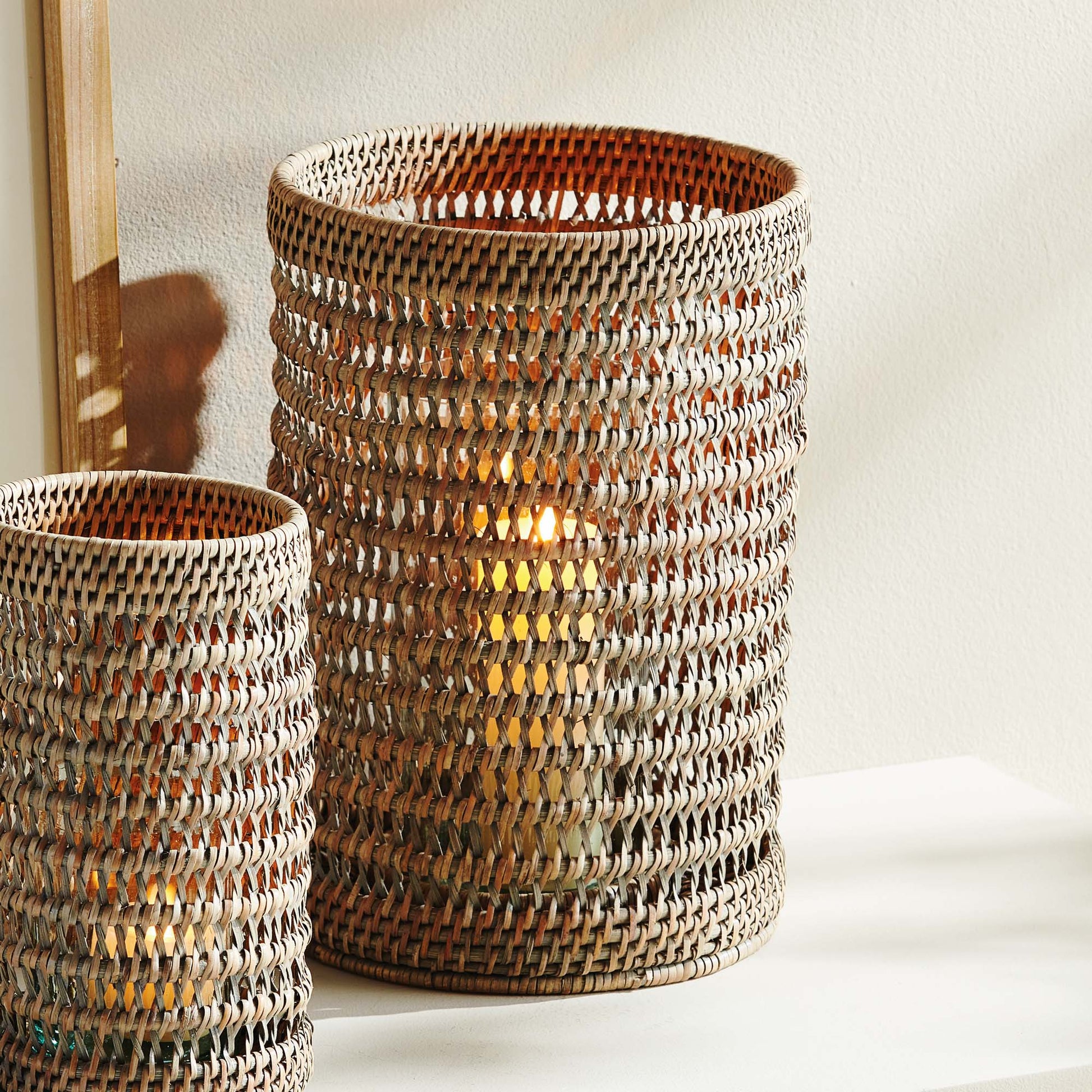 Brown rattan hurricane candle holder - stylish home accent (Image8).