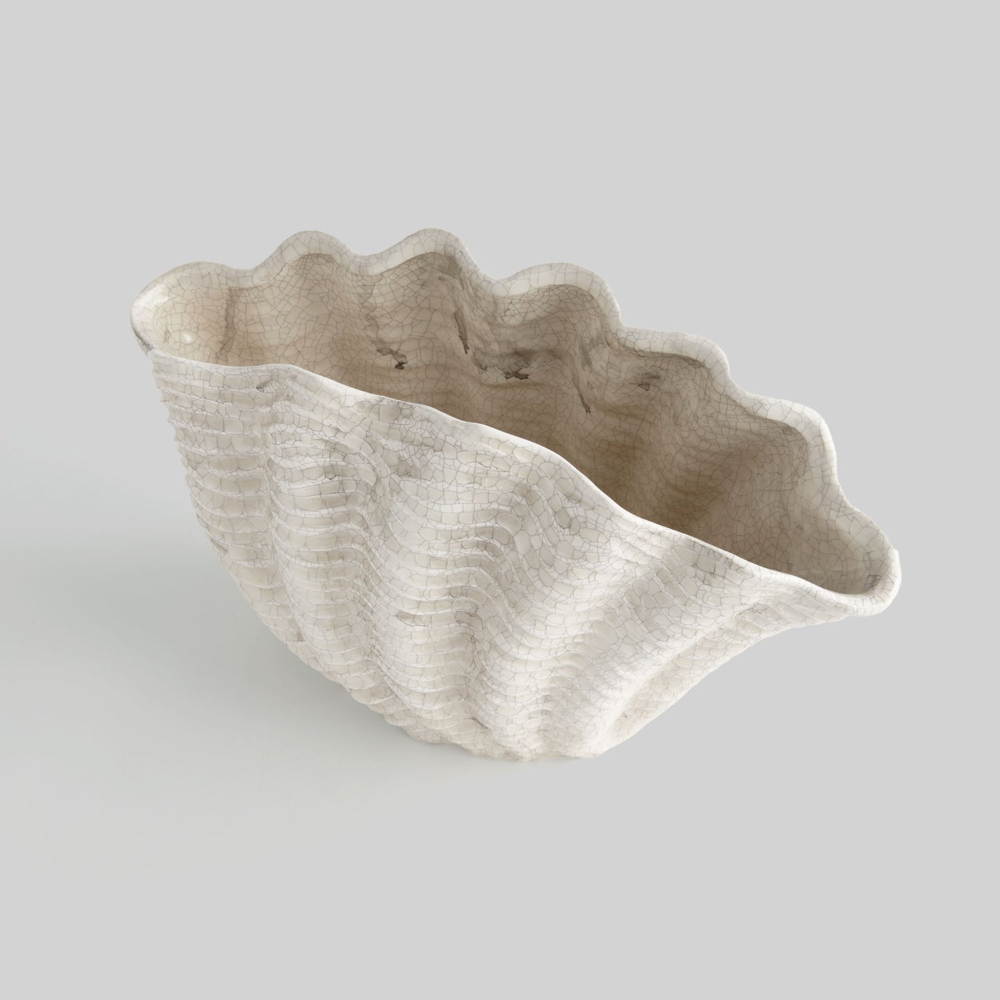 Ceramic coastal clam shell vase - stylish home accent (Image4).