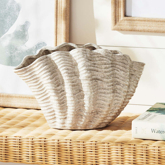 Ceramic coastal clam shell vase - stylish home accent (Image6).