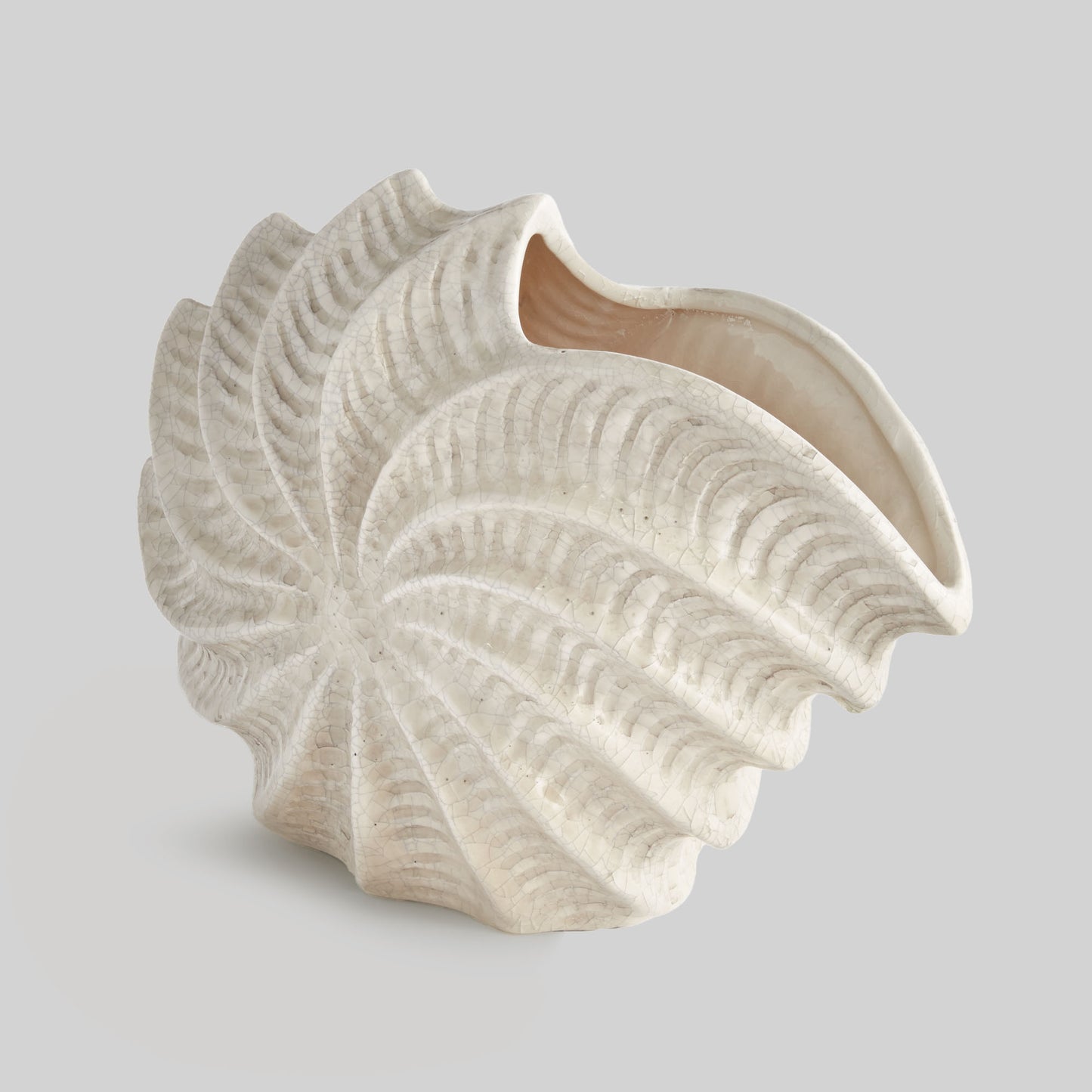 Ceramic coastal shell vase - stylish home accent (Image1).