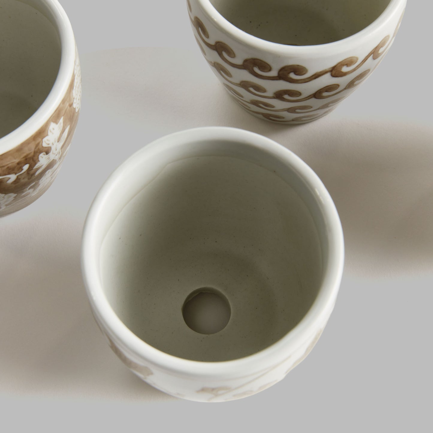 Chinoiserie brown ceramic mini flower pots (set of 6) - stylish home accent (Image10).