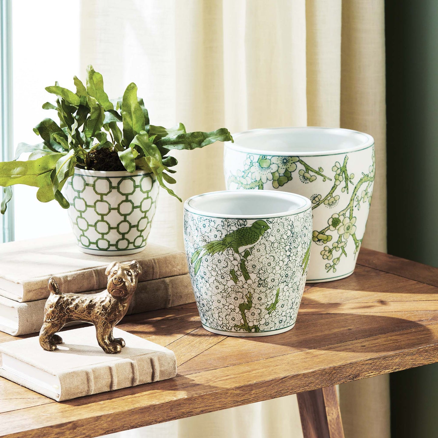 Chinoiserie green ceramic flower pots (set of 3) - stylish home accent (Image6).