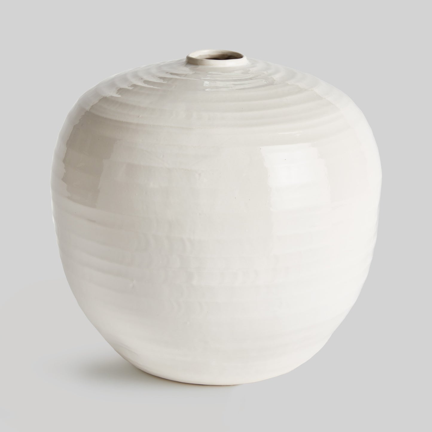 Contemporary white stoneware bulbous large vase - stylish home accent (Image1).
