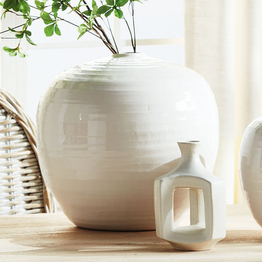 Contemporary white stoneware bulbous large vase - stylish home accent (Image4).