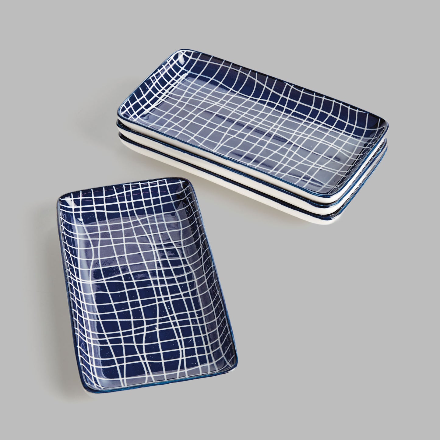 Dark blue ceramic 7 inch trays (set of 4) - stylish home accent (Image2).