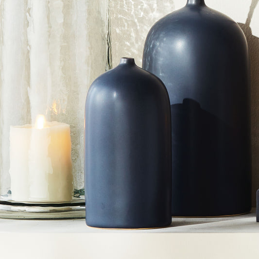 Dark blue ceramic medium vase - stylish home accent (Image1).