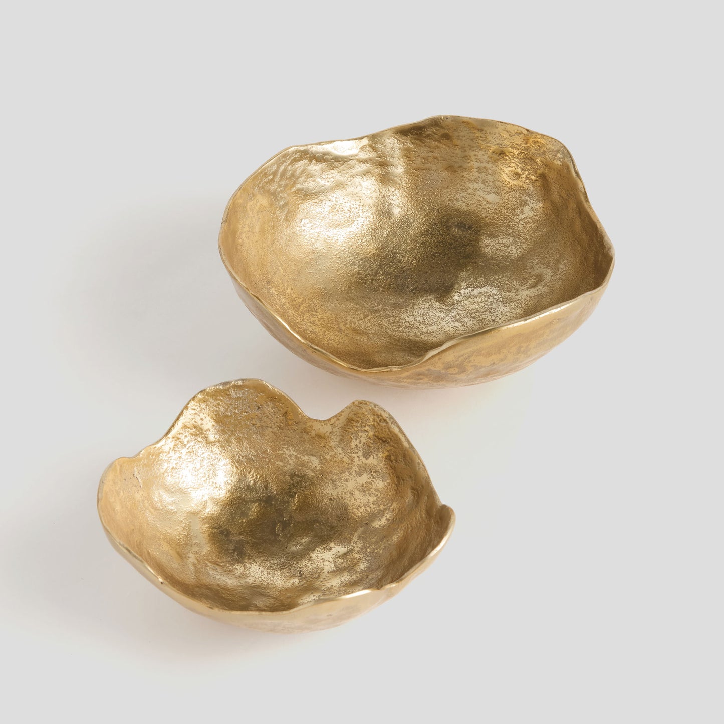 Gold cast aluminum decorative bowls (set of 2) - stylish home accent (Image4).