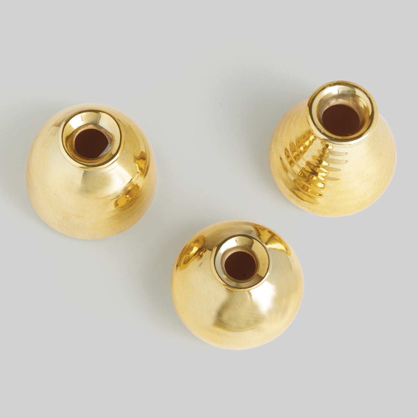 Gold hand-dipped bud vases (set of 3) - stylish home accent (Image4).