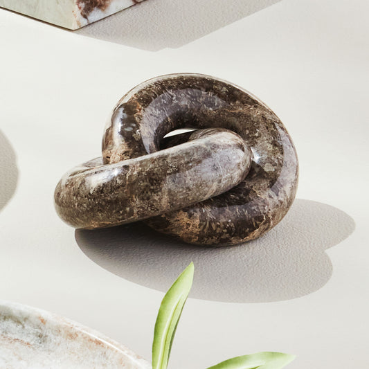 Gray marble linked rings sculpture - stylish home accent (Image1).