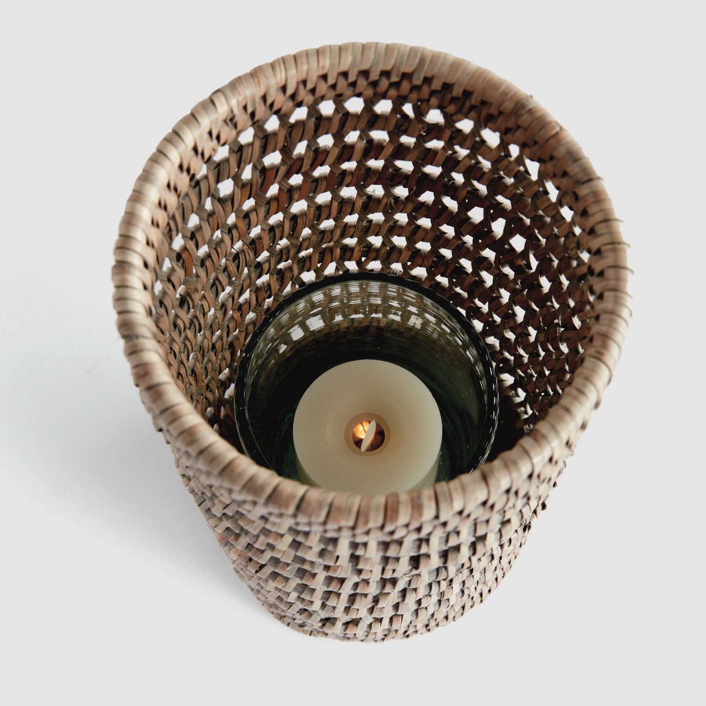 Gray rattan hurricane candle holder - stylish home accent (Image3).