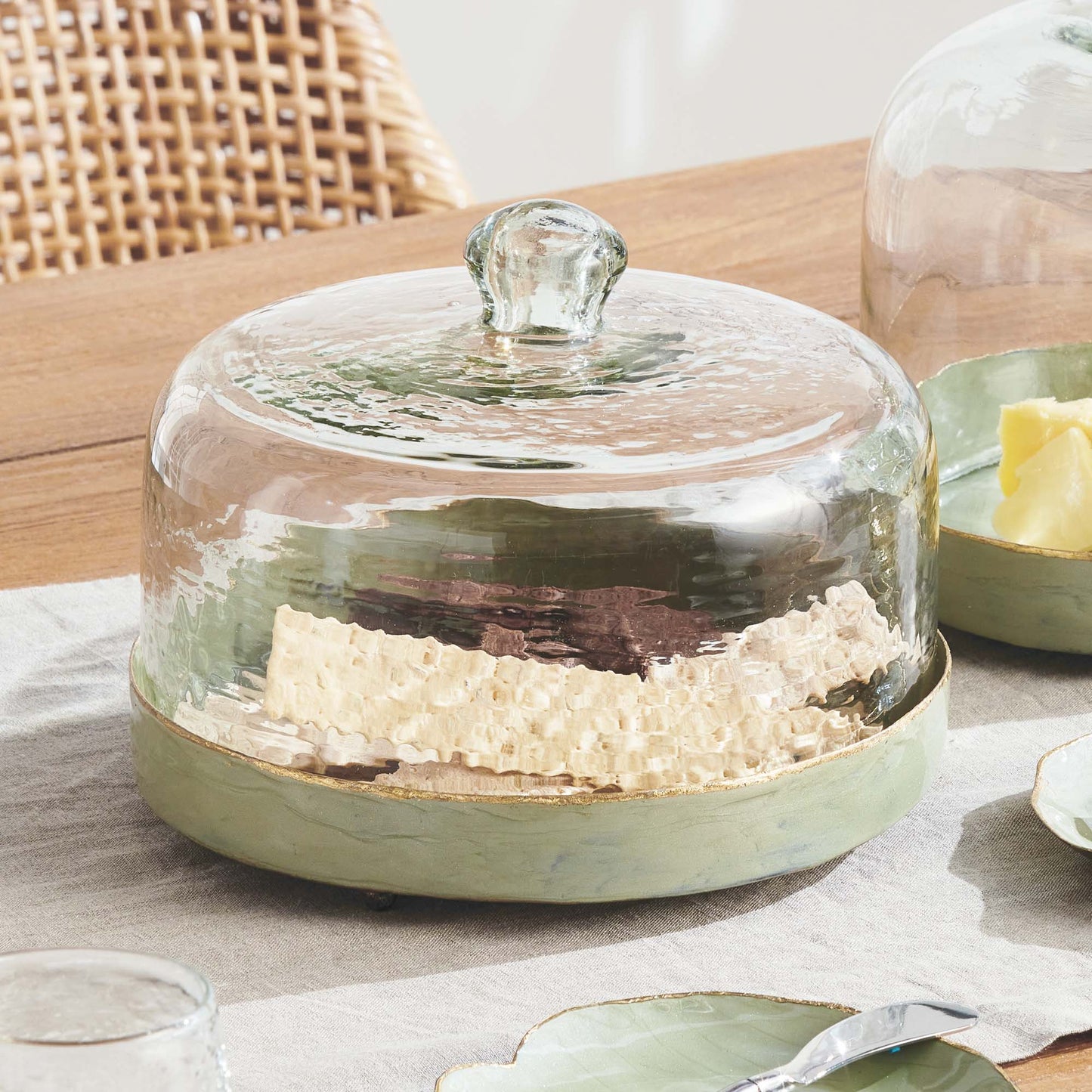 Green enamel tray with glass cloche 9 inch - stylish home accent (Image7).