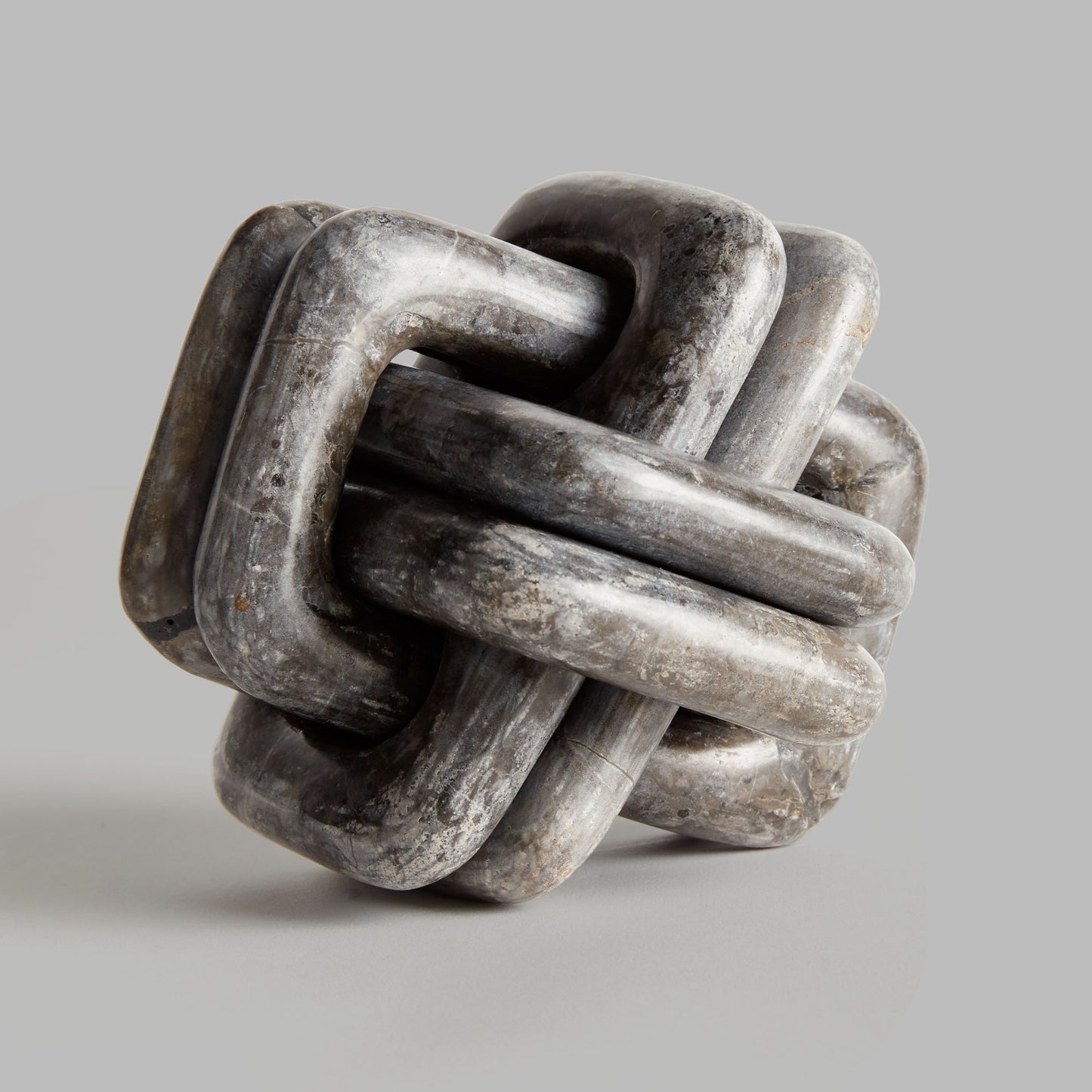 Marble knot sculpture - stylish home accent (Image4).