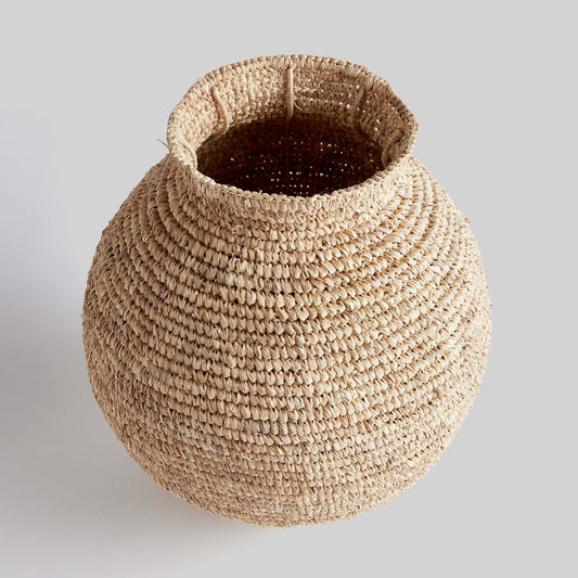 Natural woven corn husk small vase - stylish home accent (Image2).