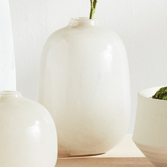 Organic decorative tall glass vase - stylish home accent (Image4).