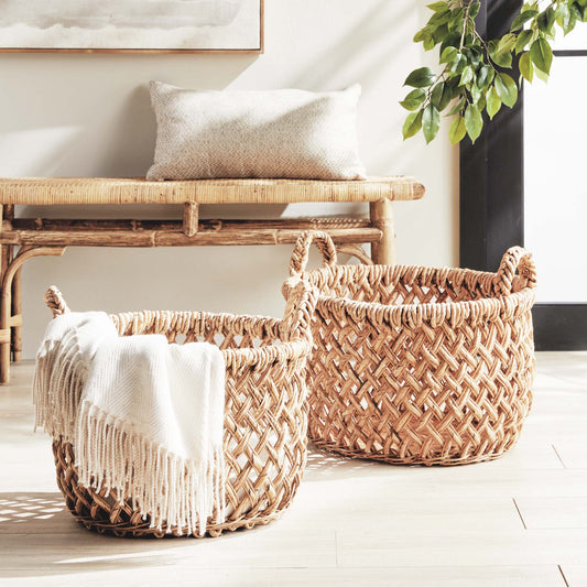 Oval woven banana leaf baskets with handles (set of 2) - stylish home accent (Image8).