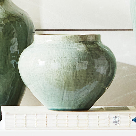 Sage green tapered ceramic pot - stylish home accent (Image4).