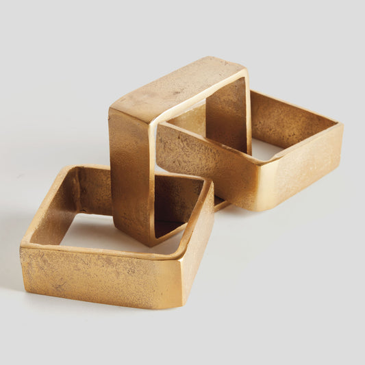 Square chain gold aluminum sculpture - stylish home accent (Image2).