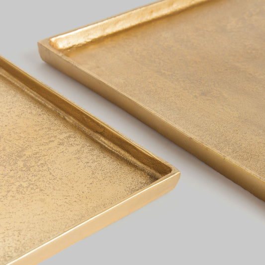 Square gold decorative trays (set of 2) - stylish home accent (Image2).