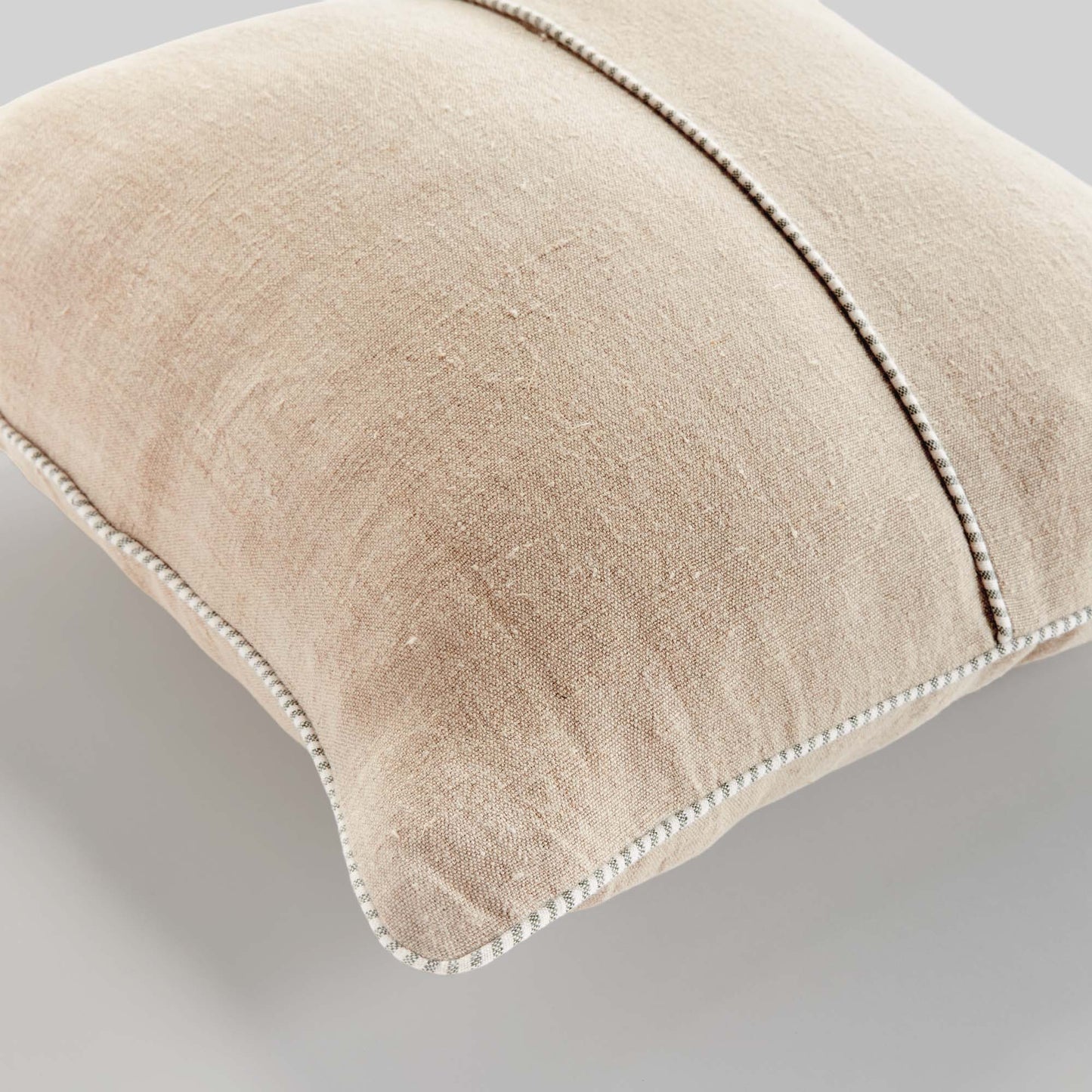 Tan with blue piping 24 inch linen pillow - stylish home accent (Image3).