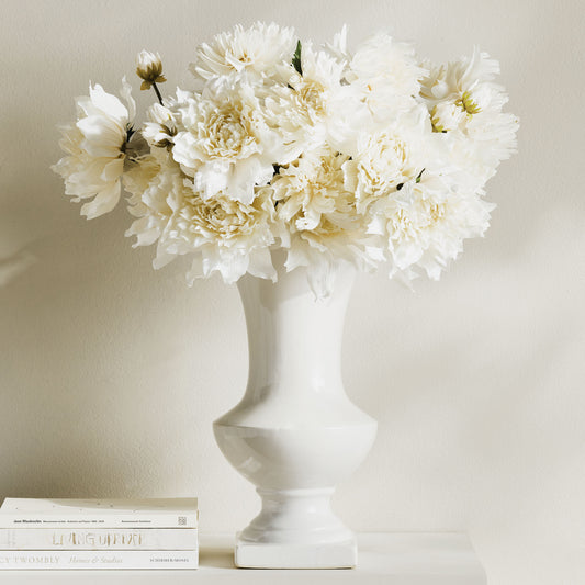 White ceramic trumpet vase - stylish home accent (Image4).