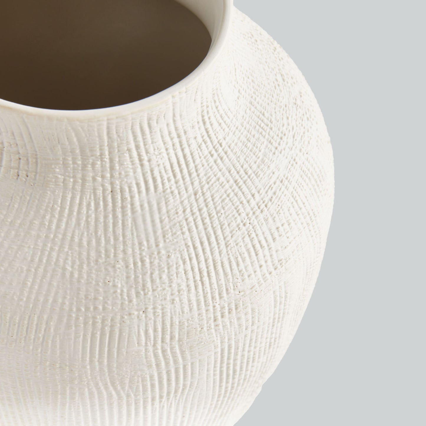 White crosshatch small vase - stylish home accent (Image2).