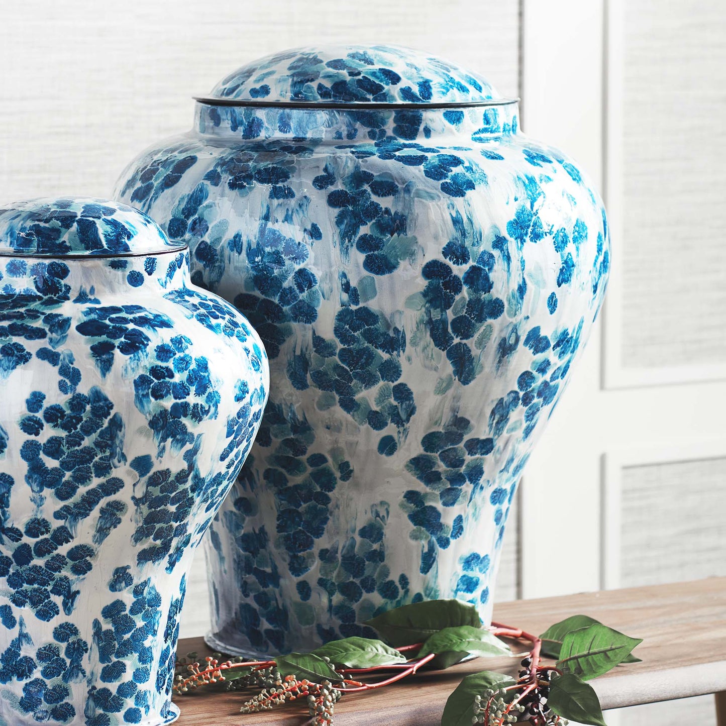 White enameled iron tall lidded urn 21 inch - stylish home accent (Image2).