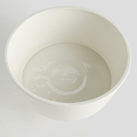 White handcrafted ceramic footed bowl - stylish home accent (Image2).