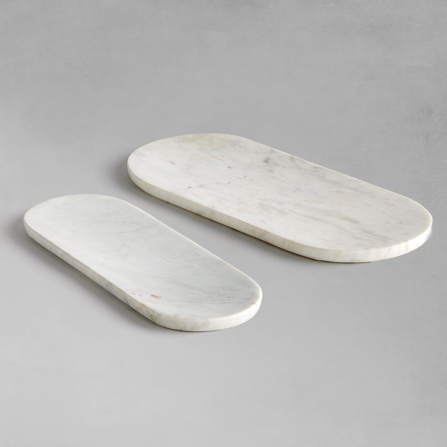 White marble oval trays (set of 2) - stylish home accent (Image4).