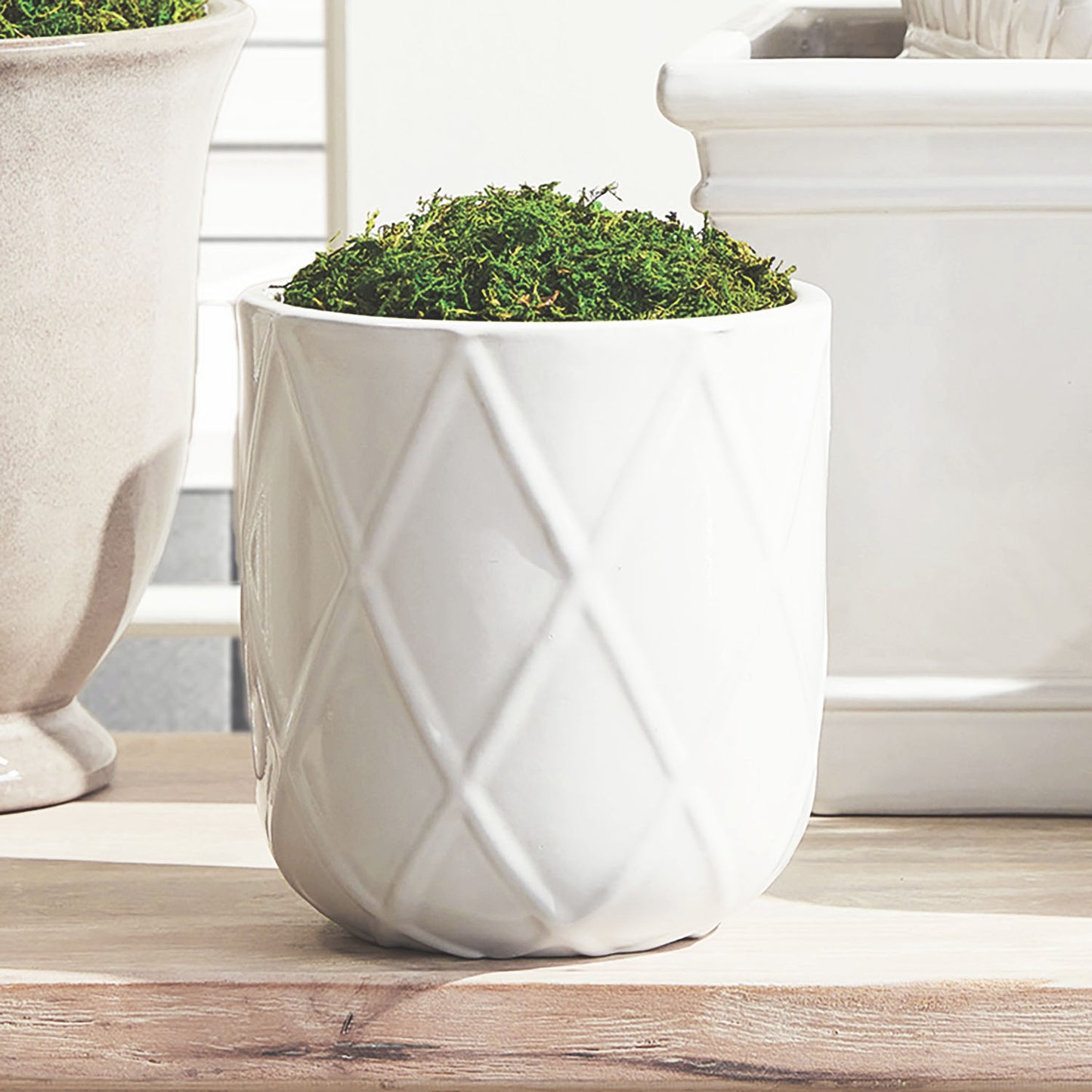 White reactive glaze ceramic outdoor pots (set of 3) - stylish home accent (Image2).