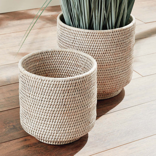 Whitewash rattan cachepots (set of 2) - stylish home accent (Image5).