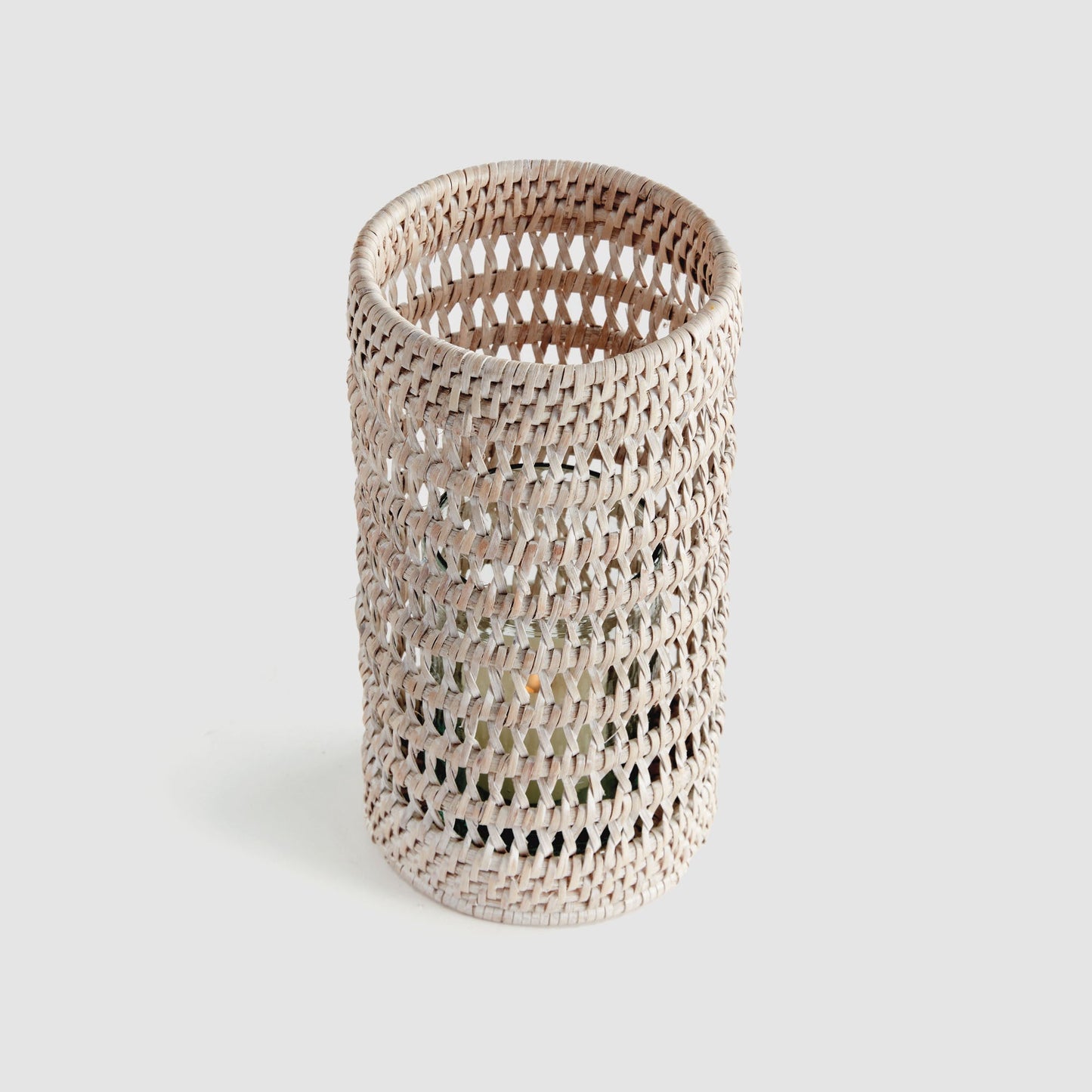 Whitewash rattan hurricane candle holder - stylish home accent (Image3).