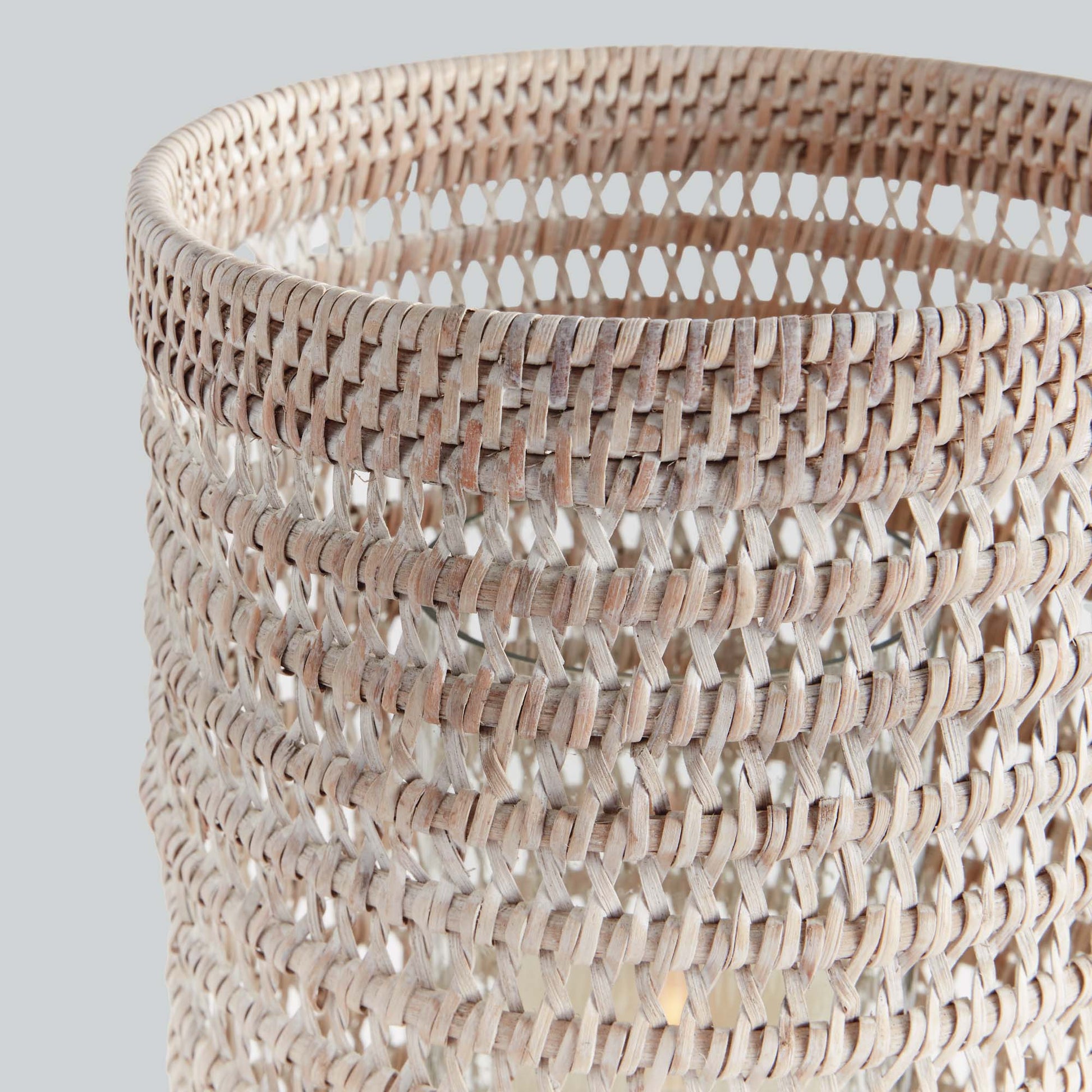 Whitewash rattan hurricane candle holder - stylish home accent (Image7).