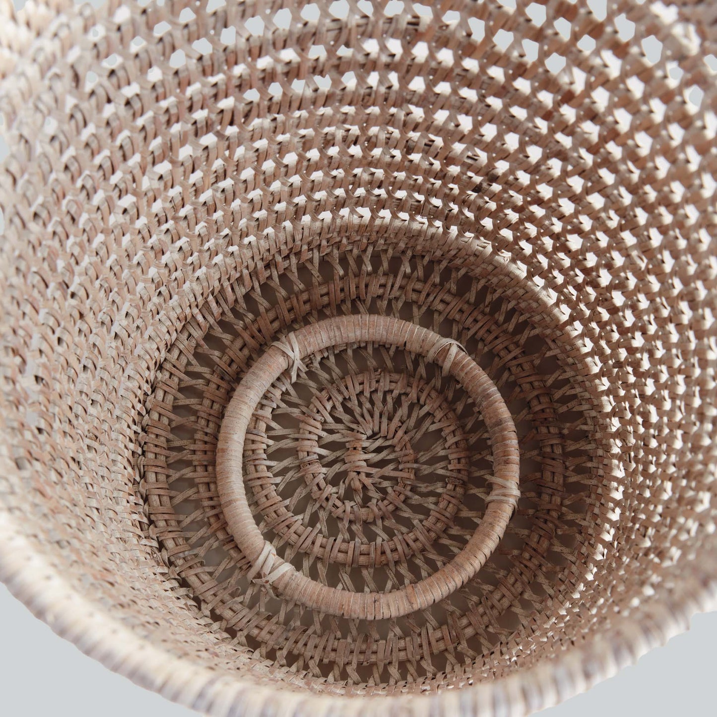 Whitewash rattan hurricane candle holder - stylish home accent (Image9).