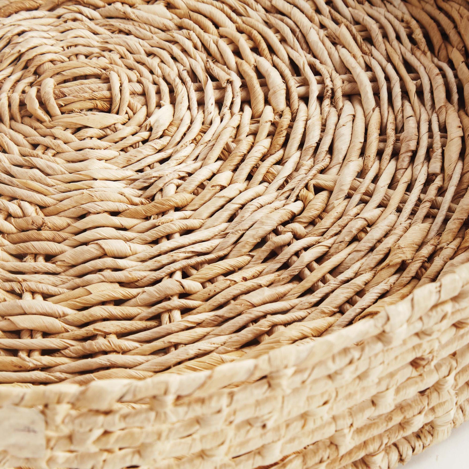 Abaca round trays (set of 2) - stylish home accent (Image5).