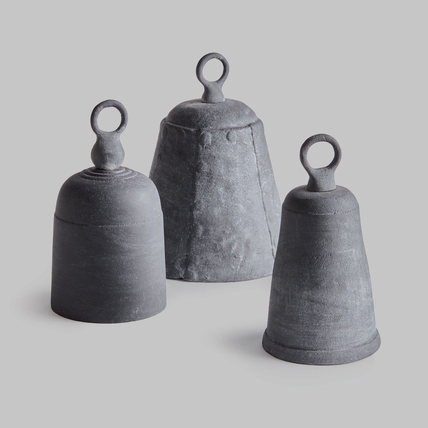 Aged zinc cast aluminum bells (set of 3) - stylish home accent (Image1).