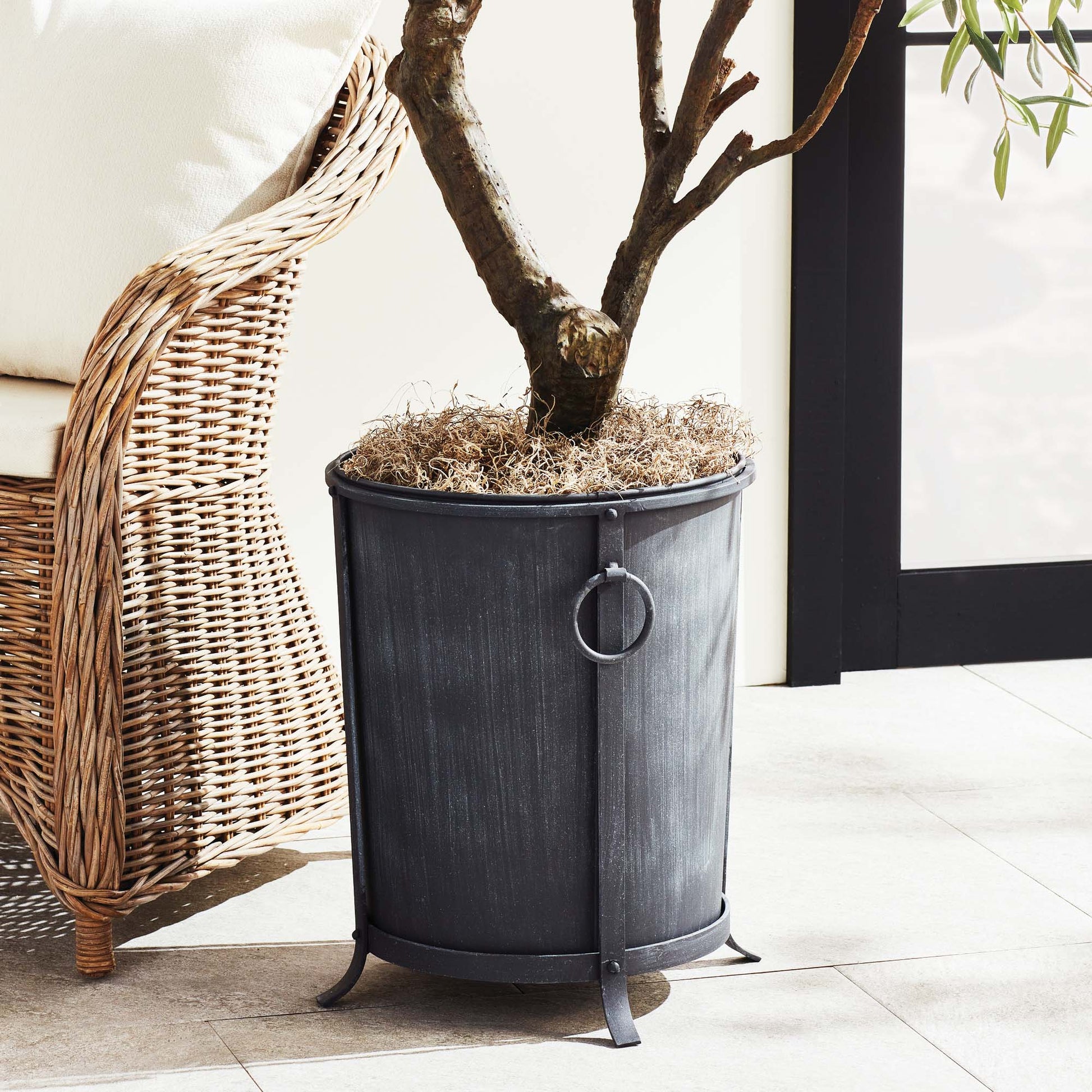 Aged zinc iron medium planter 15.5 inch - stylish home accent (Image4).